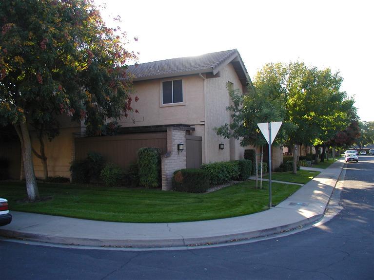 1012 Claremont Ct, Modesto, CA 95356 photo 1