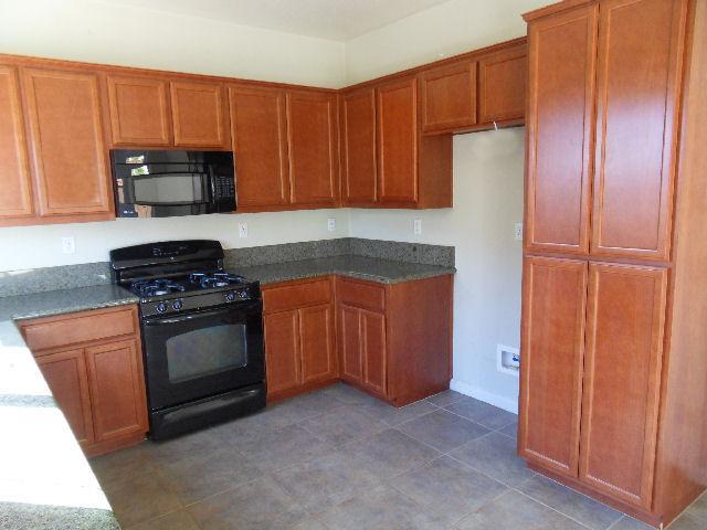 2558 Greenleaf St, Manteca, CA 95337 photo 9