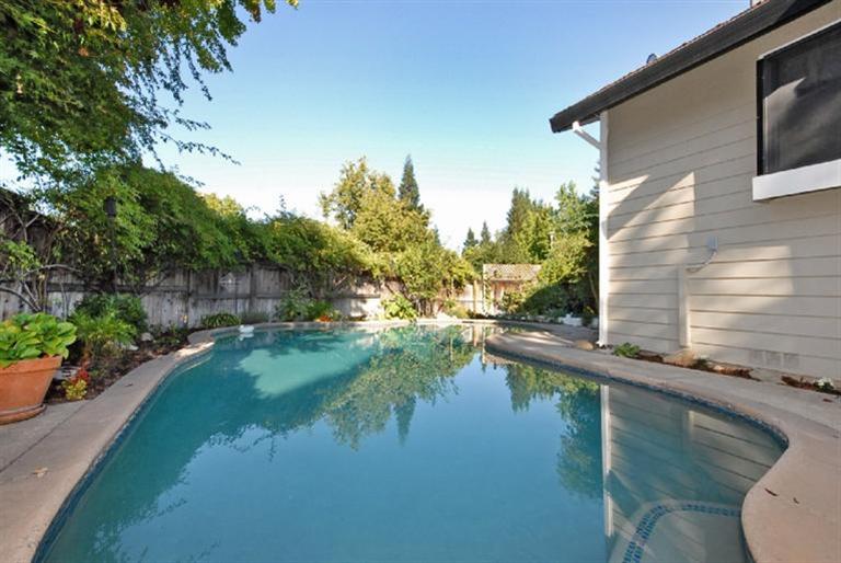 133 Hazelmere Dr, Folsom, CA 95630 photo 3