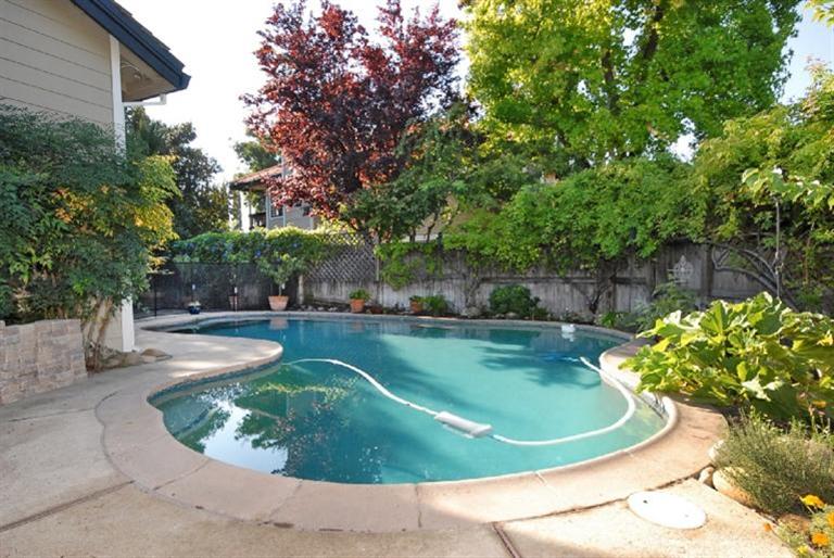 133 Hazelmere Dr, Folsom, CA 95630 photo 2
