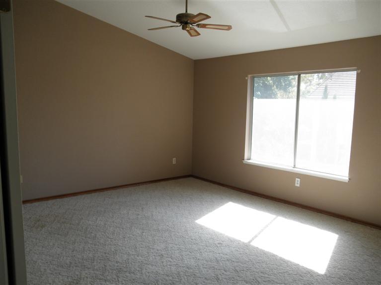 3916 Sharpsburg Dr, Modesto, CA 95357 photo 5