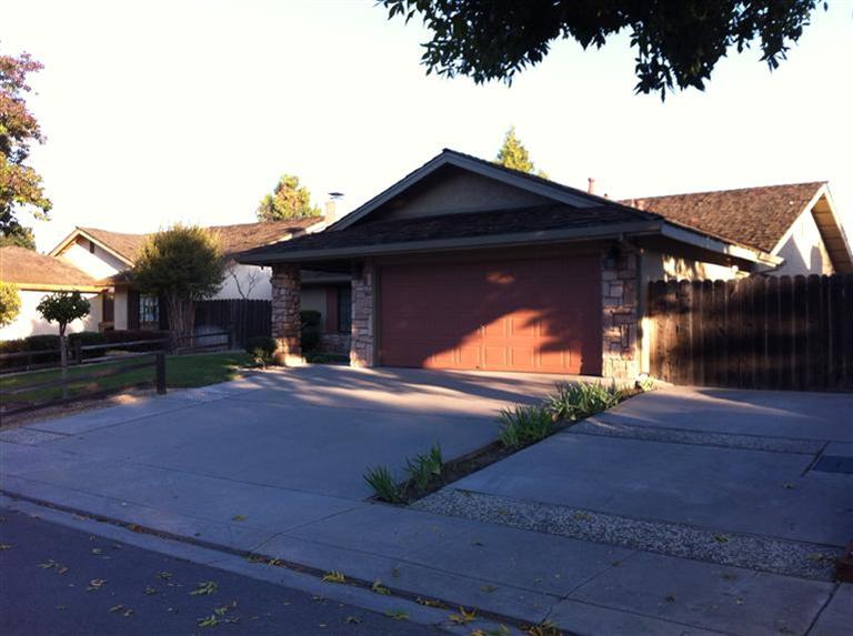 2621 Mill Oak Dr, Modesto, CA 95355 photo 1