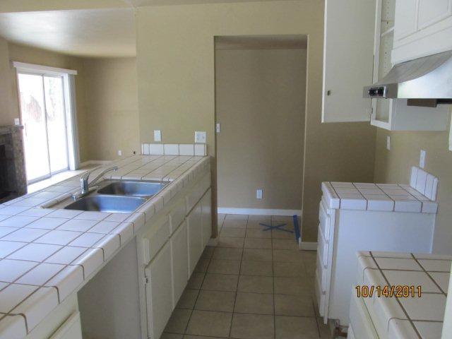637 Totman Ct, Patterson, CA 95363 photo 3