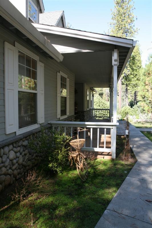 7006 Stope Ct, Placerville, CA 95667 photo 2