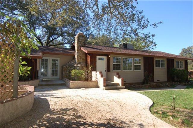 3910 Yellow Pine Dr, Rescue, CA 95672 photo 1