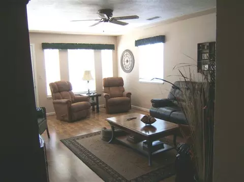 529 Edison St, Manteca, CA 95336 photo 7