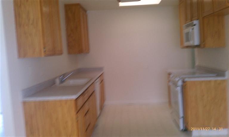 2812 Prince Albert Dr, Modesto, CA 95350 photo 2