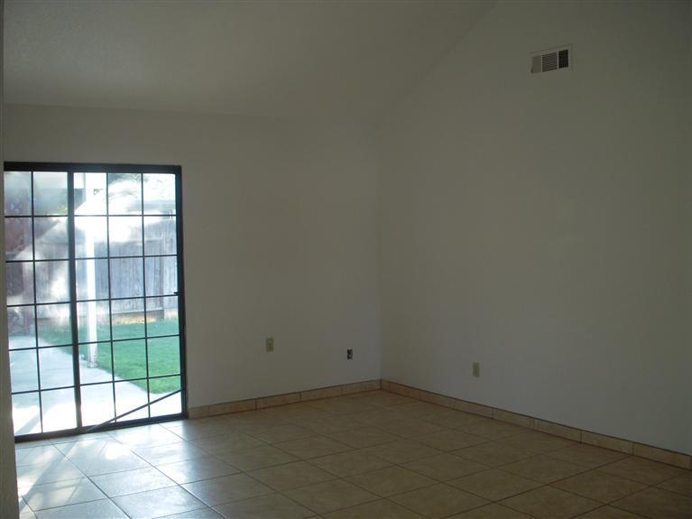 1012 Bordeaux Dr, Modesto, CA 95351 photo 7
