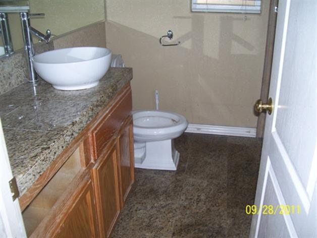 1390 E Hawkeye Ave, Turlock, CA 95380 photo 5