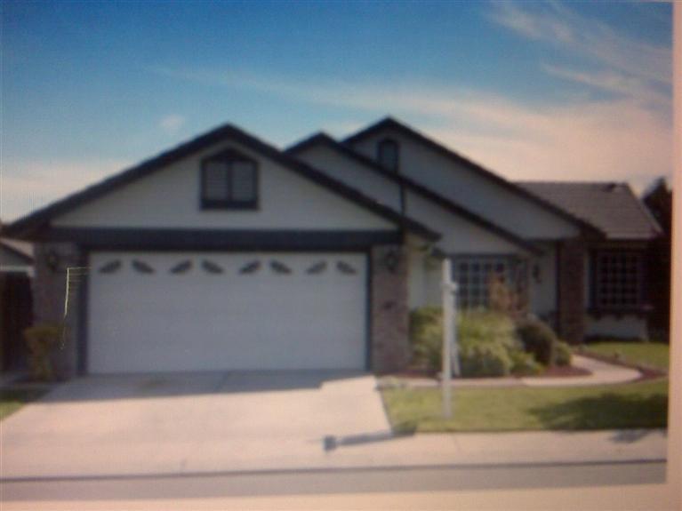 240 Ruess Rd, Ripon, CA 95366 photo 1