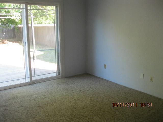 1009 Meadowview Dr, Galt, CA 95632 photo 7