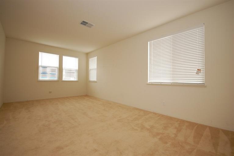 11 Walker Ranch Pkwy, Patterson, CA 95363 photo 2