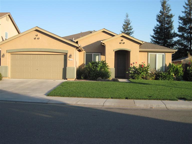 2012 Saint Peters St, Modesto, CA 95355 photo 1