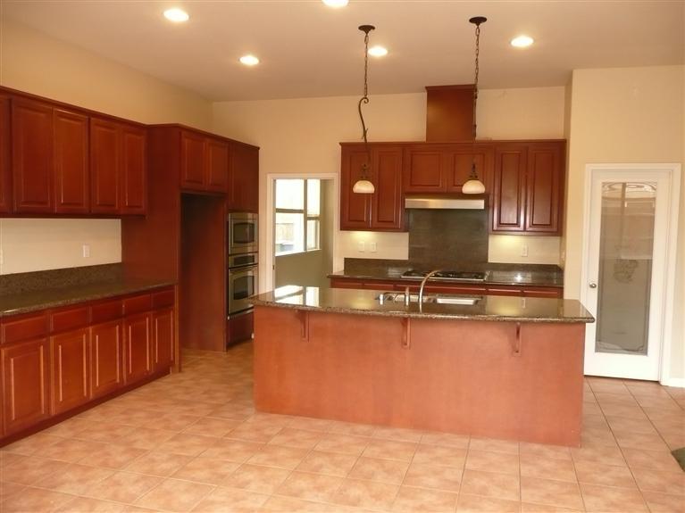1759 Whisper Way, Manteca, CA 95337 photo 2