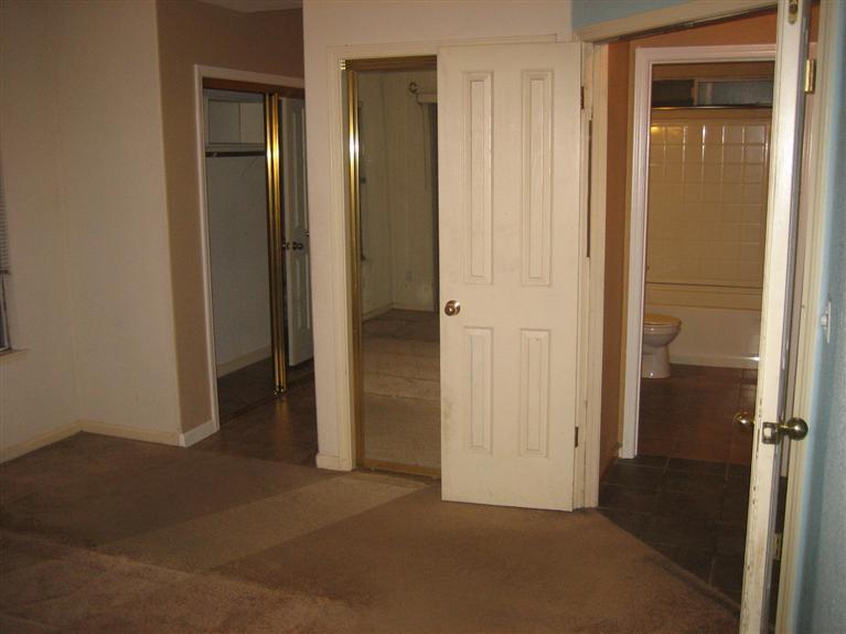 8033 Falcon View Dr, Antelope, CA 95843 photo 2