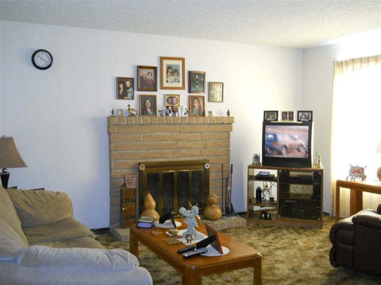 1461 W 4th St, Ripon, CA 95366 photo 3