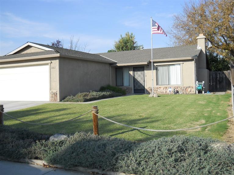 1461 W 4th St, Ripon, CA 95366 photo 1