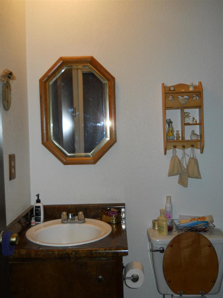 1461 W 4th St, Ripon, CA 95366 photo 12
