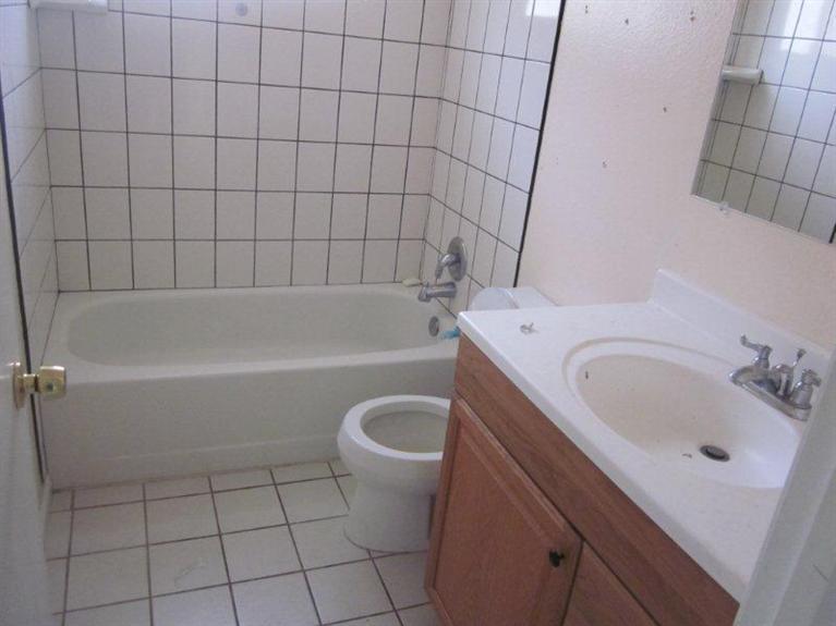 1013 Cadillac Dr, Modesto, CA 95351 photo 5