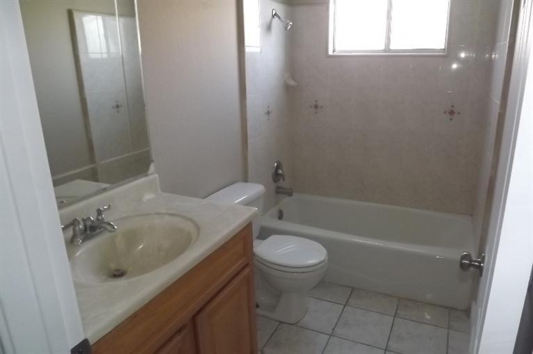 1013 Winepress Ln, Modesto, CA 95351 photo 12