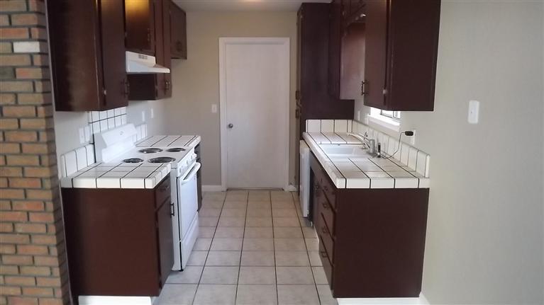 1013 Winepress Ln, Modesto, CA 95351 photo 9