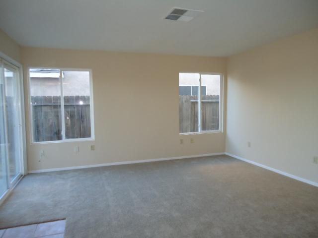 4109 Desertaire Dr, Modesto, CA 95355 photo 8