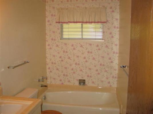 4870 Crestview Dr, Carmichael, CA 95608 photo 9
