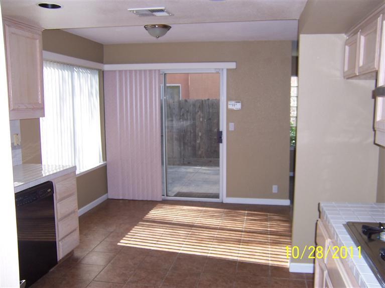 3812 Wilkesboro Ave, Modesto, CA 95357 photo 4