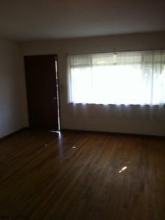 342 E Oak St, Lodi, CA 95240 photo 3