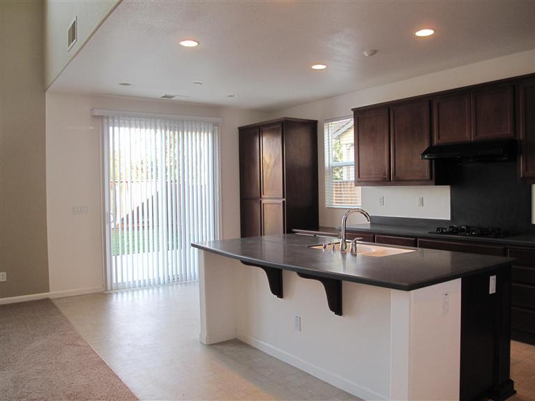 720 Ben Ingram Ln, Tracy, CA 95377 photo 3
