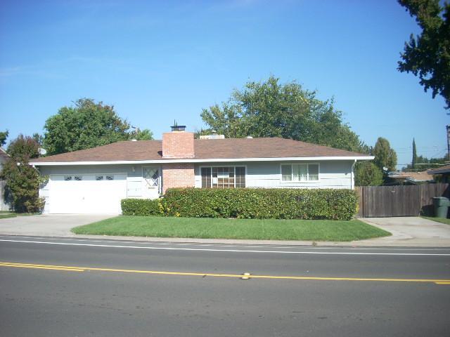 8951 Pershing Ave, Orangevale, CA 95662 photo 2