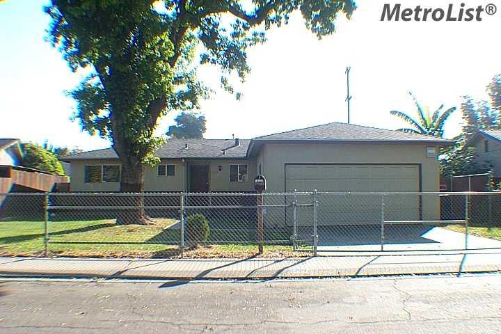1013 Snead Dr, Modesto, CA 95351 photo 1