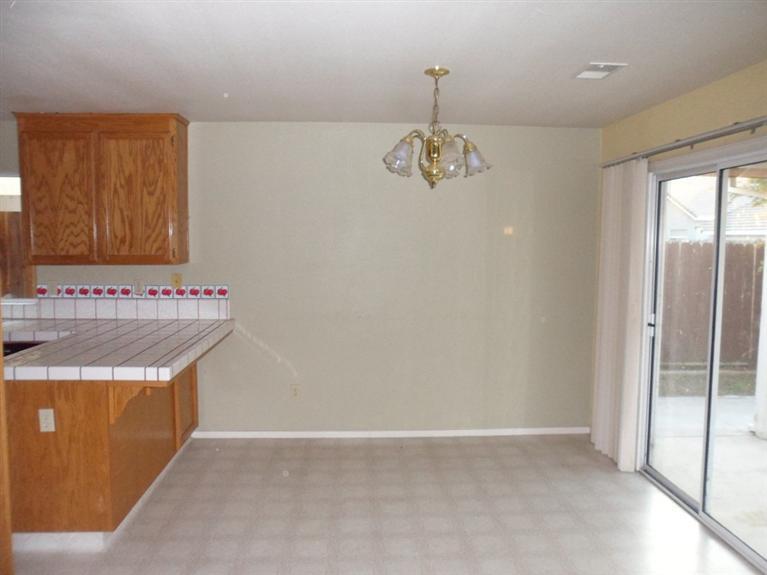 2624 River Valley Cir, Modesto, CA 95351 photo 6