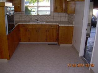 1906 W Walnut St, Lodi, CA 95242 photo 2