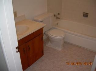 1906 W Walnut St, Lodi, CA 95242 photo 4