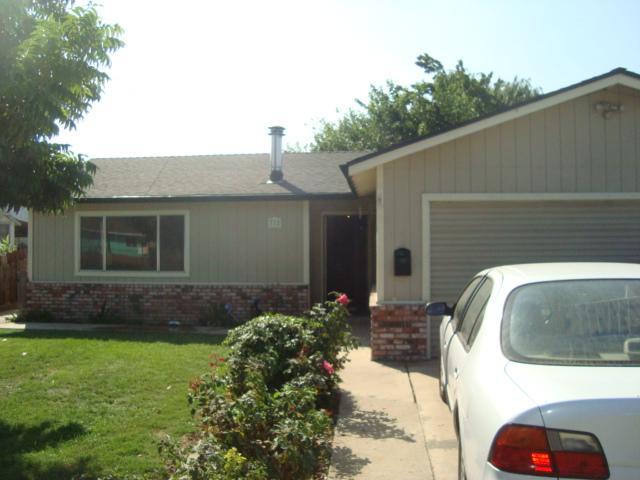 712 9th St, Turlock, CA 95380 photo 1