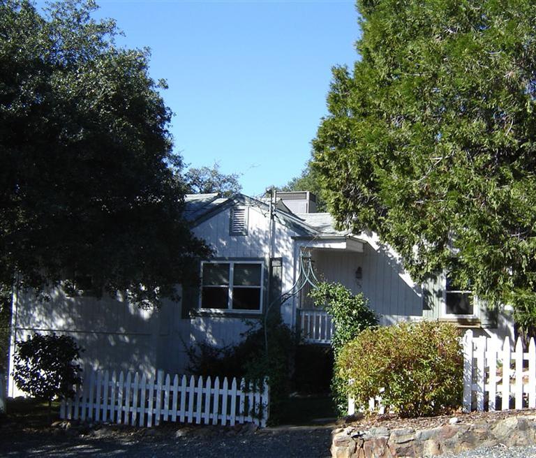 105 Cedar St, Auburn, CA 95603 photo 1