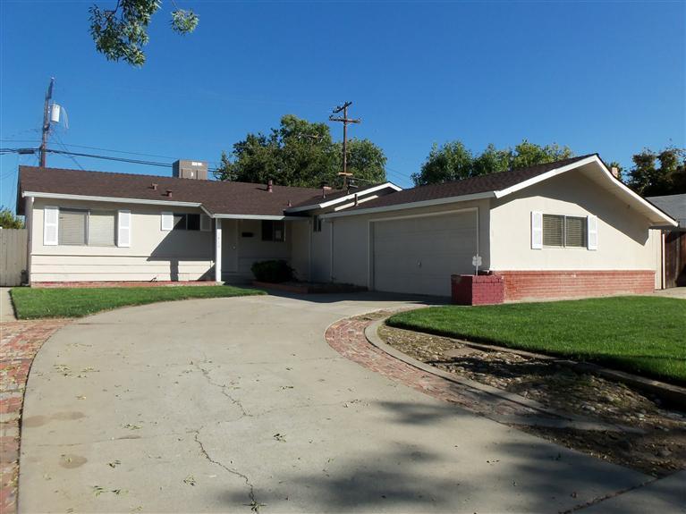 1410 Chester Dr, Tracy, CA 95376 photo 1