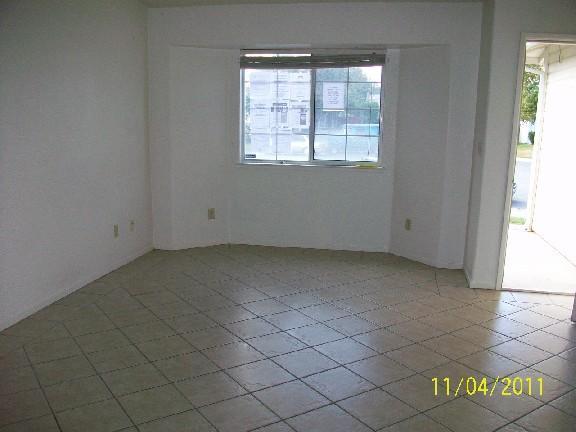 2988 Hampshire Ct, Merced, CA 95340 photo 4