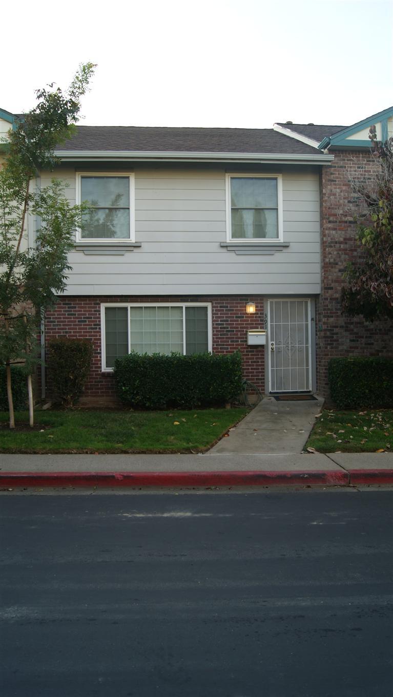 3911 Oak Villa Cir, Carmichael, CA 95608 photo 1