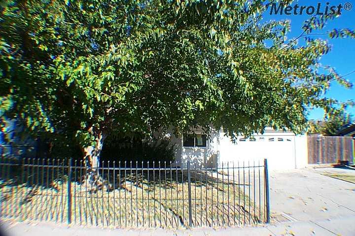 645 O St, Lathrop, CA 95330 photo 1