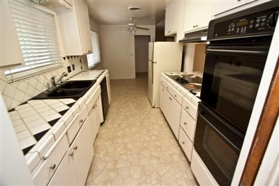 3220 University Dr, Modesto, CA 95350 photo 2