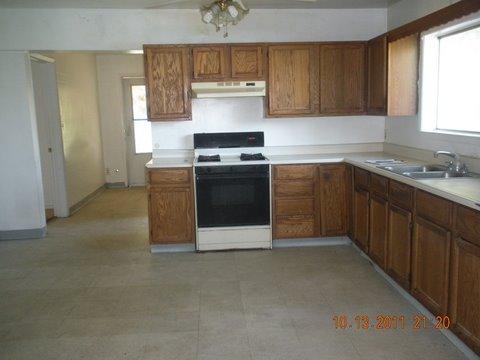 624 Joaquin St, Manteca, CA 95337 photo 3