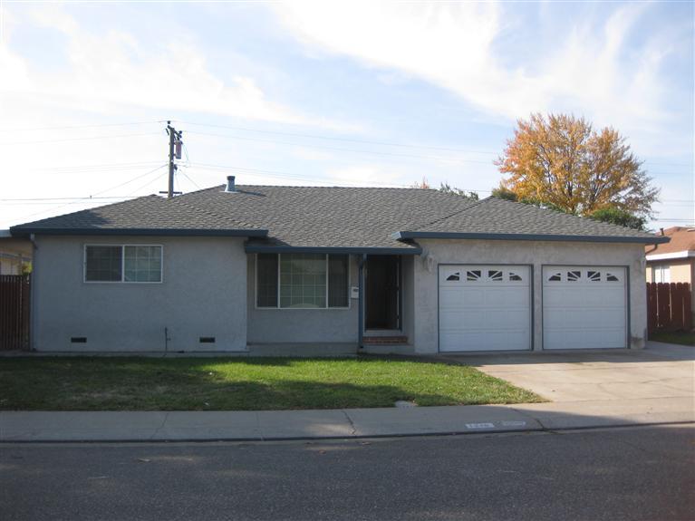 1246 Cooper Dr, Manteca, CA 95336 photo 1