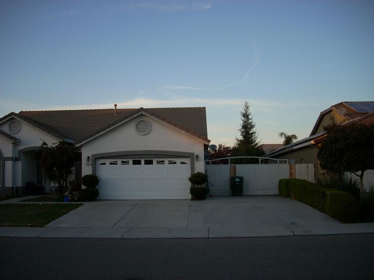 3701 Affirmed Dr, Modesto, CA 95355 photo 2