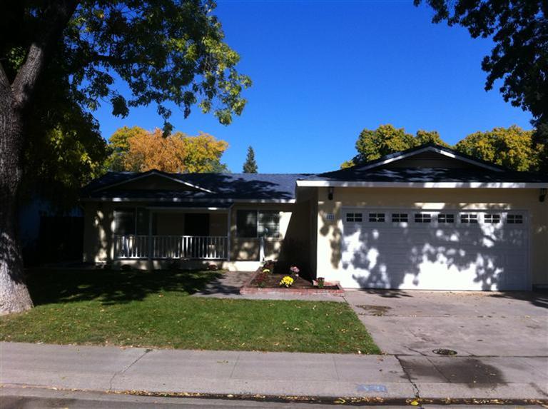1521 Primrose Ln, Modesto, CA 95355 photo 2