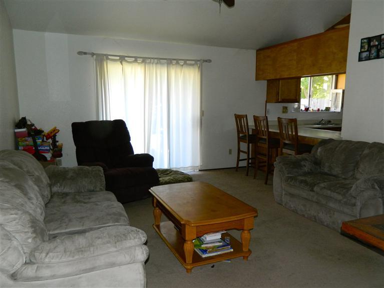 16869 Michael Ct, Esparto, CA 95627 photo 4