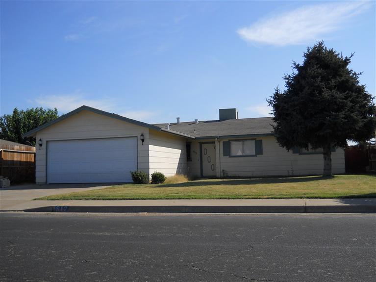4912 Estates Dr, Modesto, CA 95357 photo 1