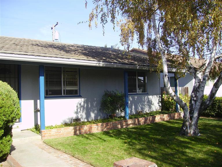 2131 Debbie Ln, Lodi, CA 95242 photo 1