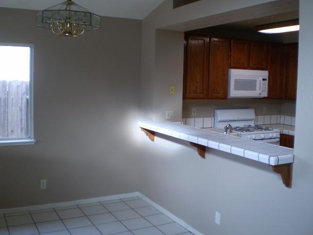 1817 Coventry Garden Way, Modesto, CA 95358 photo 4